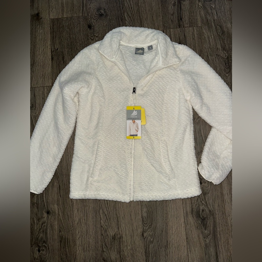 White soft jacket new with tags never worn!
